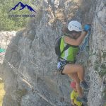 Ferrata huerta de rey tras puente de troncos