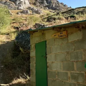 Caseta de la Ferrata Flores y lanugas de Arbás