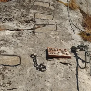 Escape rapel 20 m de la Ferrata Flores y lanugas de Arbás