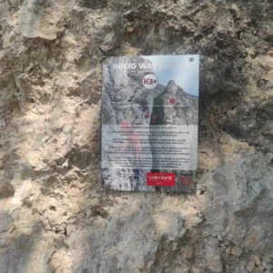 Ferrata Cuestacer Silanes cartel incio ferrata